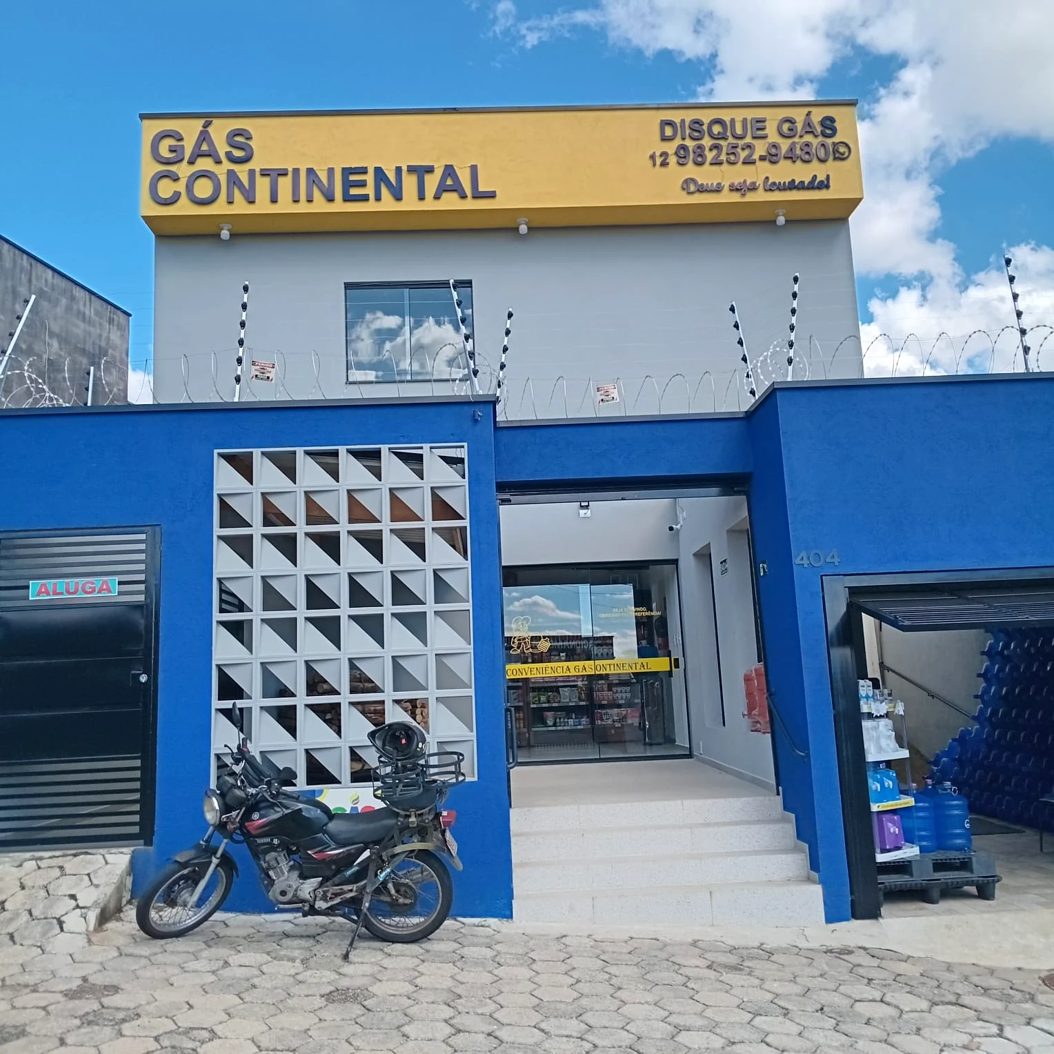 Fachada da loja Gás e Água Continental na Av. Elzira Tavares de Mattos, 404, em Taubaté